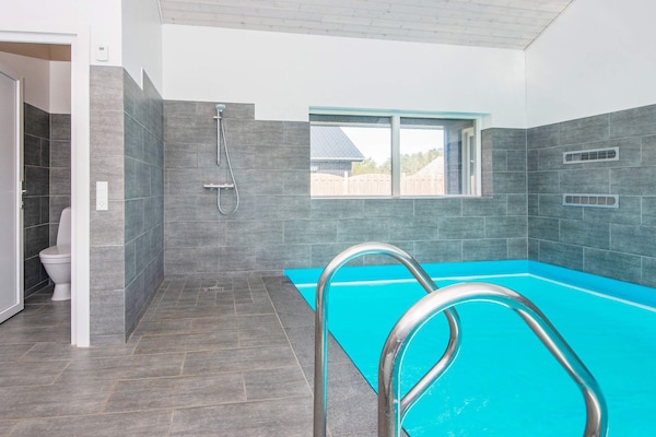 Foto van Zomerhuis met zwembad, sauna - Vakantiehuis in Rømø - Pool