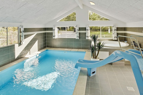 Foto van 24 persoons vakantie huis in Frederiksværk - Vakantiehuis in Frederiksværk - Pool