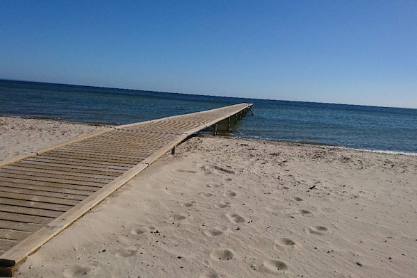 Foto van Kustsereniteit in Vejlby Fed-By Traum - Vakantiehuis in Middelfart - WaterView