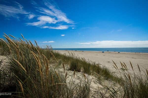 Foto van Moderne Strandtoevlucht in Blavand-By Traum - Vakantiehuis in Blåvand - WaterView