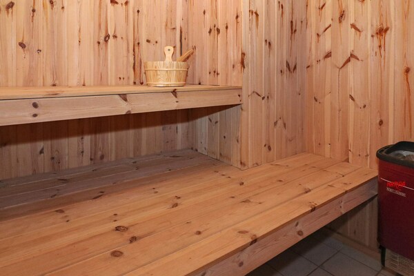 Foto van Vakantiehuis in Hadsund met terras - Vakantiehuis in Hadsund - Sauna