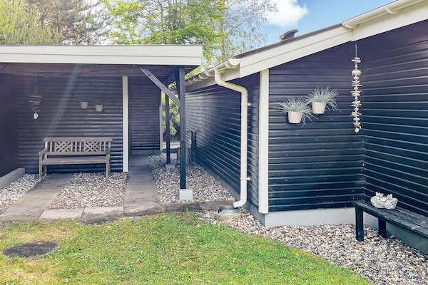 Foto van Vakantiehuis in Hadsund met terras - Vakantiehuis in Hadsund - Outdoor