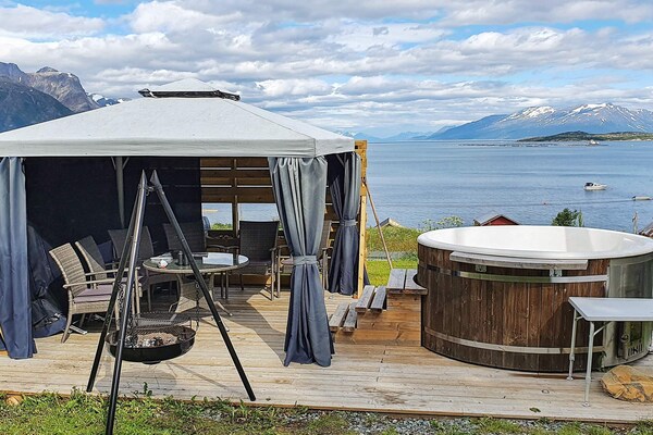 Foto van 9 persoons vakantie huis in Lyngseidet - Vakantiehuis in Lyngseidet - Spa