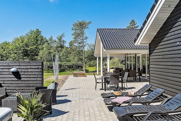 Foto van Luxe retraite in Blavand -- By Traum Ferienwohnungen - View