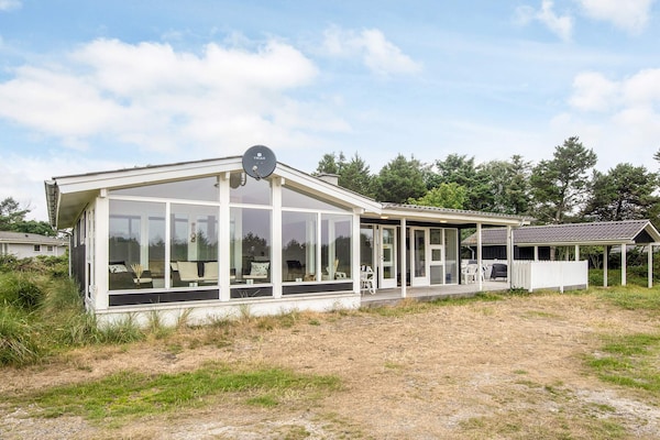 Foto van Afgelegen toevluchtsoord met uitzicht - Vakantiehuis in Vejers Strand - View