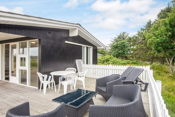 Foto van Afgelegen toevluchtsoord met uitzicht - Vakantiehuis in Vejers Strand - View