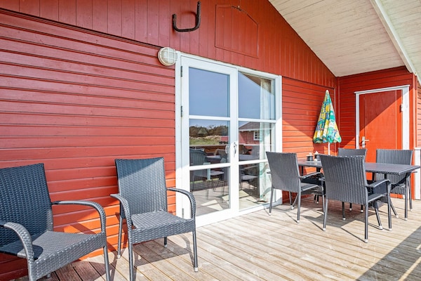 Foto van Gezinsvriendelijk vakantiehuis vlakbij het strand - Vakantiehuis in Frøstrup - View