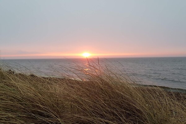 Foto van Gezinsvriendelijk vakantiehuis vlakbij het strand - Vakantiehuis in Frøstrup - WaterView