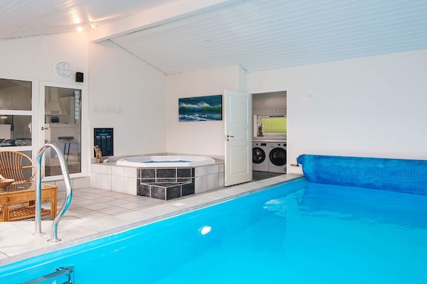 Foto van Luxe vakantieverblijf in Vejers - Vakantiehuis in Vejers Strand - Pool