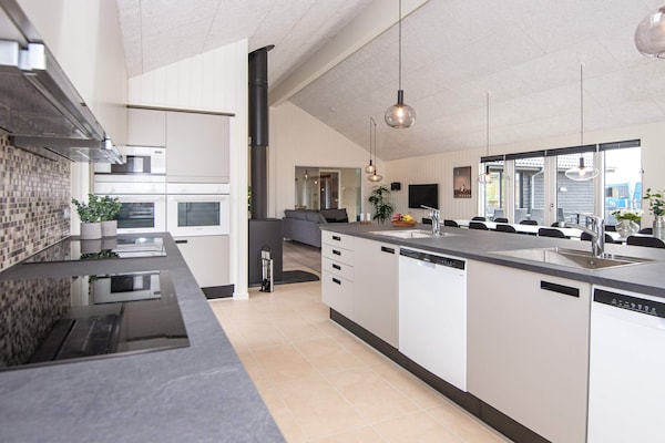 Foto van Luxe retraite aan zee -- By Traum Ferienwohnungen - Vakantiehuis in Sydals - Indoor