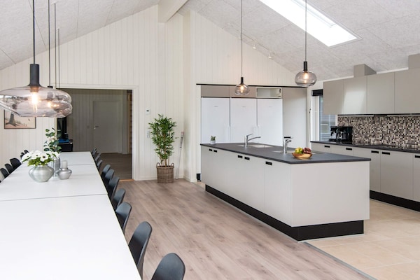 Foto van Luxe retraite aan zee -- By Traum Ferienwohnungen - Vakantiehuis in Sydals - Indoor