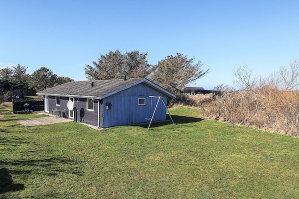 Foto van Charmant vakantiehuisje midden in de natuur - Vakantiehuis in Løkken - View