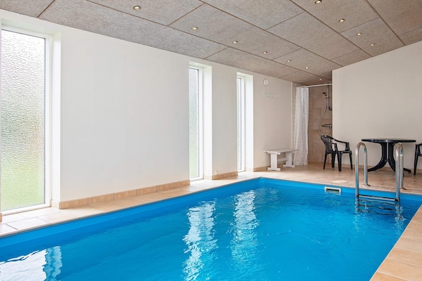 Foto van 12 persoons vakantie huis in Væggerløse - Vakantiehuis in Væggerløse - Pool