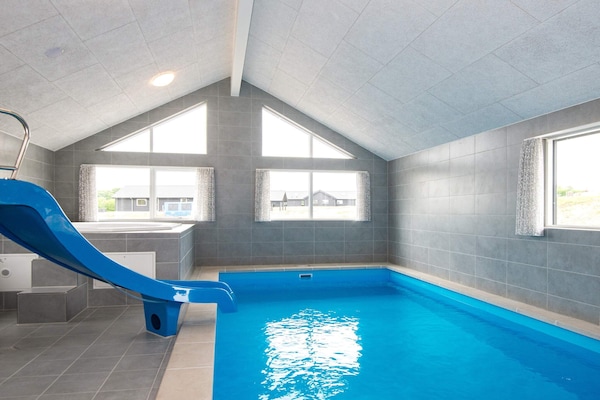 Foto van Luxe retraite in Mommark -- By Traum Ferienwohnungen - Pool