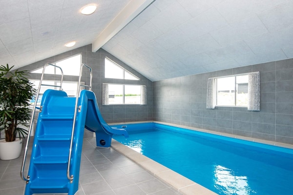 Foto van Luxe retraite in Mommark -- By Traum Ferienwohnungen - Pool