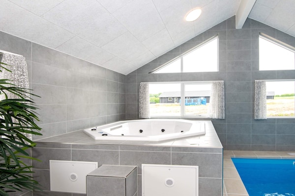 Foto van Luxe retraite in Mommark -- By Traum Ferienwohnungen - Spa