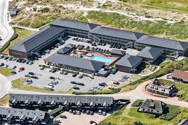 Foto van 4 persoons vakantie huis op een vakantie park in Fanø - Outdoor
