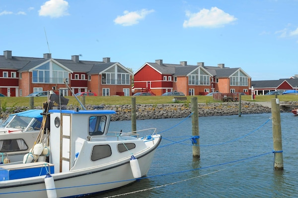 Foto van 4 persoons vakantie huis op een vakantie park in Lemvig - View