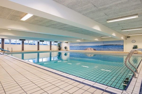 Foto van 4 persoons vakantie huis op een vakantie park in Faaborg - Pool