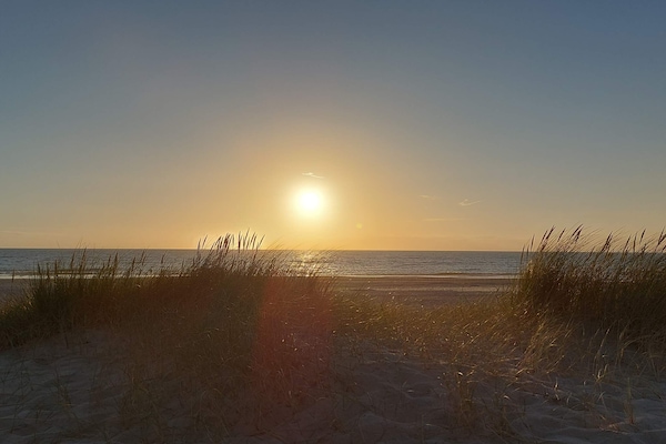 Foto van Een gezinsvriendelijke oase met zwembad. - Vakantiehuis in Henne - WaterView