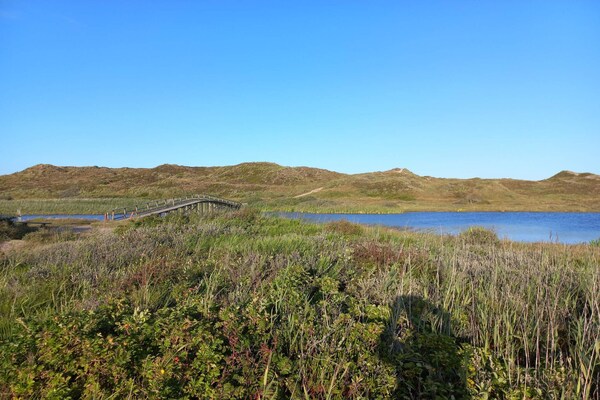 Foto van Een gezinsvriendelijke oase met zwembad. - Vakantiehuis in Henne - WaterView