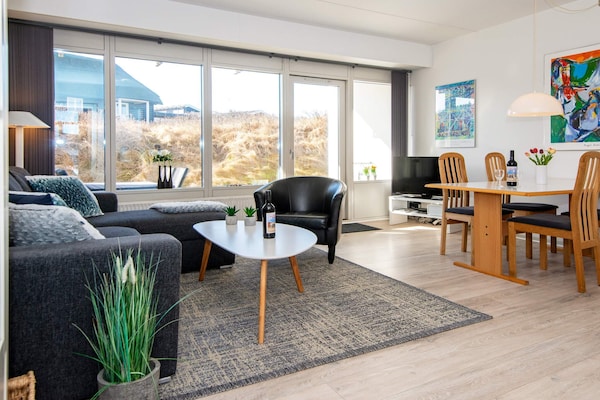 Foto van 4 persoons vakantie huis op een vakantie park in Ringkøbing - Indoor