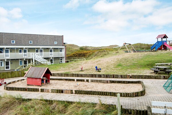 Foto van 4 persoons vakantie huis op een vakantie park in Ringkøbing - Untagged