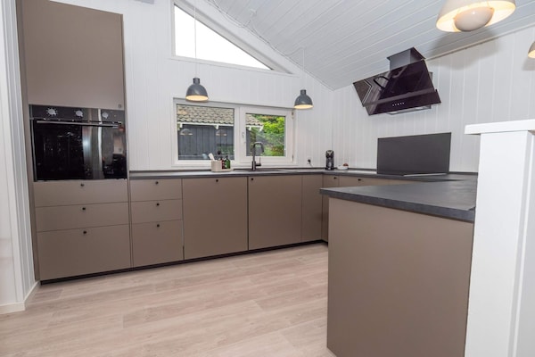 Foto van Modern Strandverblijf -- By Traum Ferienwohnungen - Vakantiehuis in Harboøre - Indoor
