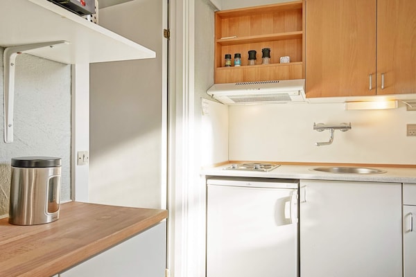 Foto van 5 persoons vakantie huis op een vakantie park in Gudhjem - Indoor