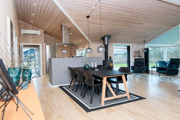 Foto van Luxe retraite met spa -- By Traum Ferienwohnungen - Vakantiehuis in Hemmet - Indoor