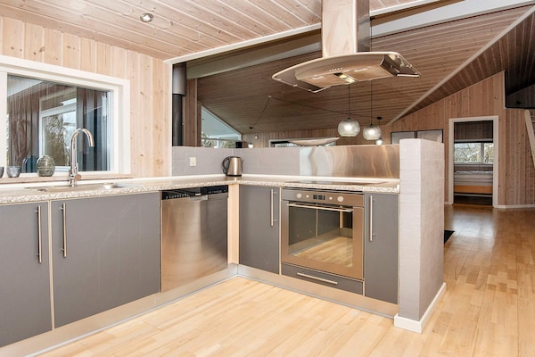 Foto van Luxe retraite met spa -- By Traum Ferienwohnungen - Vakantiehuis in Hemmet - Indoor