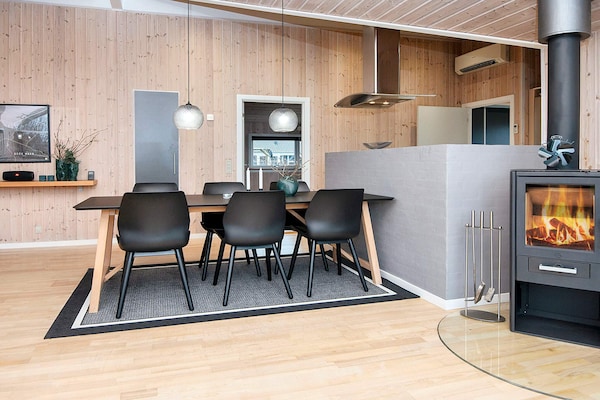 Foto van Luxe retraite met spa -- By Traum Ferienwohnungen - Vakantiehuis in Hemmet - Indoor