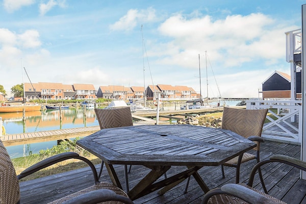 Foto van 4 persoons vakantie huis op een vakantie park in Borre - WaterView