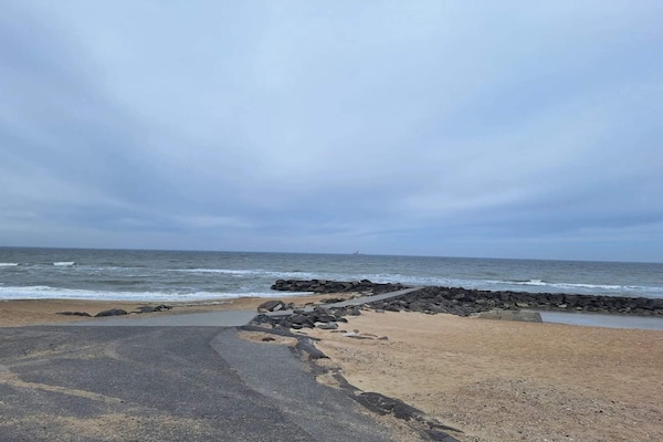 Foto van Luxe strandhuis met spa - Vakantiehuis in Hjørring - WaterView