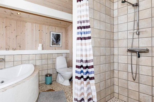 Foto van Luxe strandhuis met spa - Vakantiehuis in Hjørring - Indoor