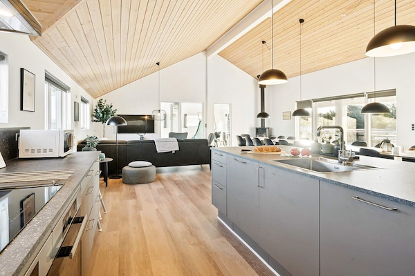 Foto van Luxe zwembad retraite bij zee -- By Traum Ferienwohnungen - Indoor