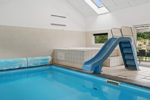 Foto van Luxe villa met zwembad Marielyst - Vakantiehuis in Idestrup - Pool