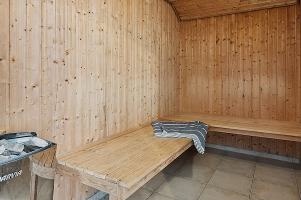 Foto van Luxe villa met zwembad Marielyst - Vakantiehuis in Idestrup - Sauna