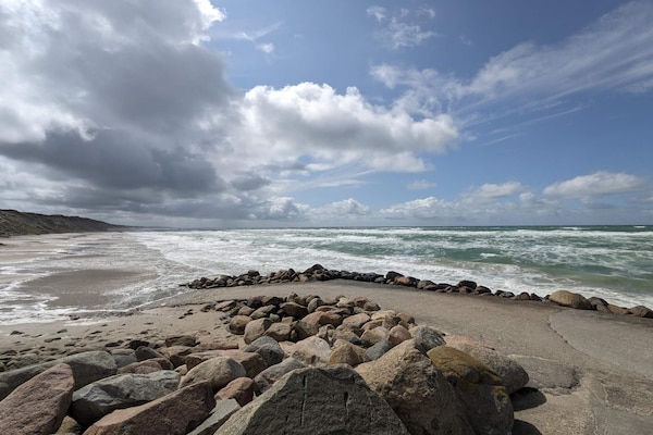 Foto van Luxe zwembad retraite -- By Traum Ferienwohnungen - Vakantiehuis in Løkken - WaterView