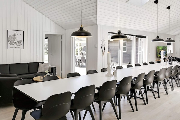 Foto van Luxe vakantieverblijf met zwembad - Vakantiehuis in Idestrup - Indoor