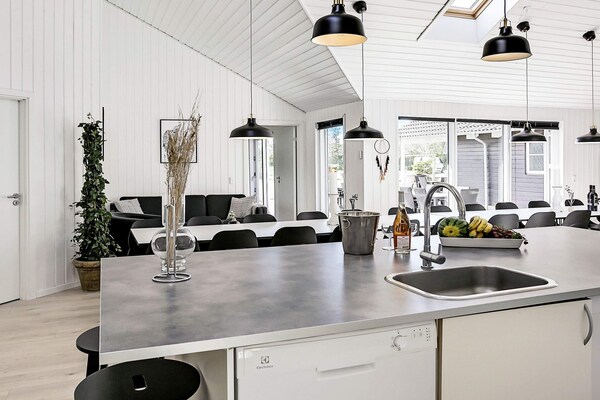 Foto van Luxe vakantieverblijf met zwembad - Vakantiehuis in Idestrup - Indoor