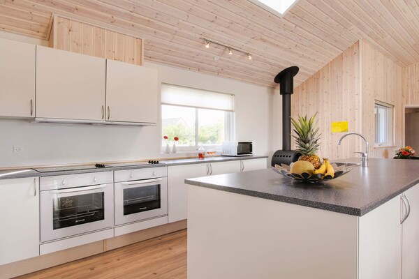 Foto van Luxe strandhuis -- By Traum Ferienwohnungen - Vakantiehuis in Bagenkop - Indoor