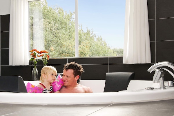Foto van Luxe vakantieverblijf met zwembad - Vakantiehuis in Sydals - Spa