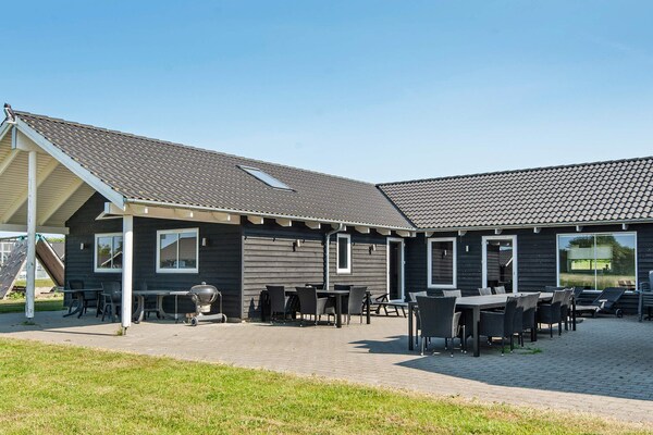 Foto van Luxe vakantieverblijf met zwembad - Vakantiehuis in Sydals - Outdoor