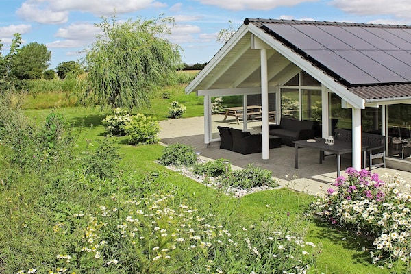Foto van Luxe wellnessresort met spa - Vakantiehuis in Idestrup - Outdoor
