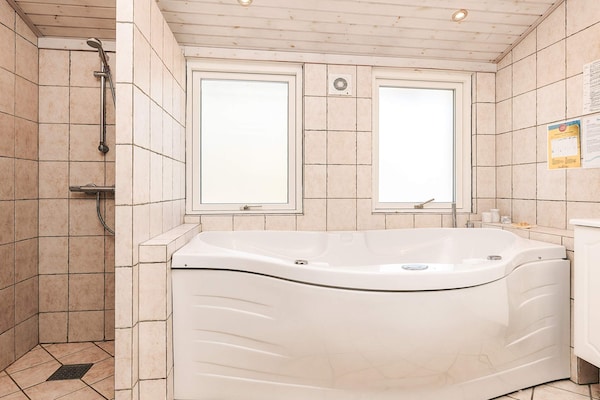 Foto van 6 persoons vakantie huis in Ålbæk - Vakantiehuis in Ålbæk - Spa