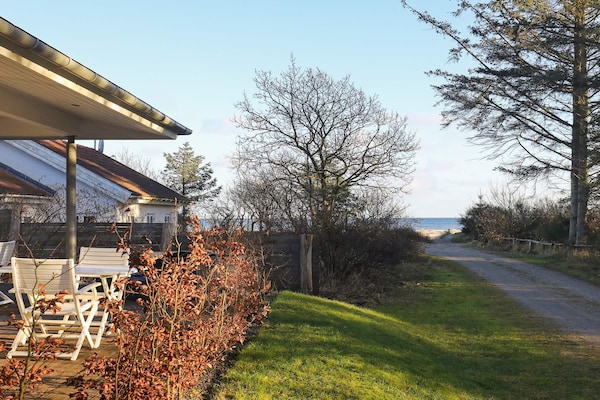 Foto van Luxe strandhuis met spa - Vakantiehuis in Hals - WaterView