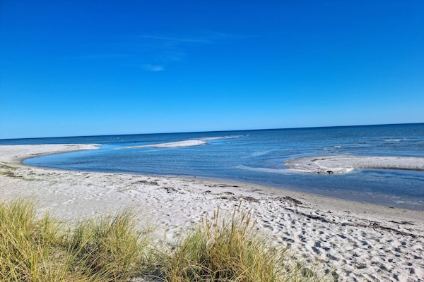 Foto van Luxe strandhuis met spa - Vakantiehuis in Hals - WaterView