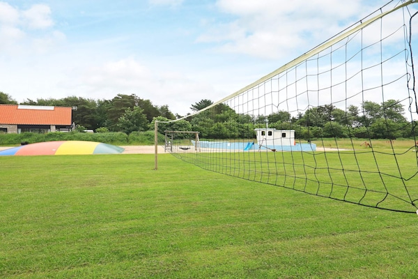 Foto van 2 persoons vakantie huis op een vakantie park in Blåvand - View