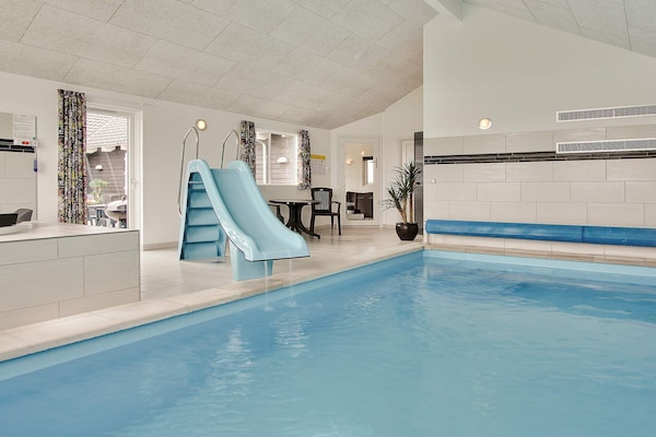 Foto van Luxe vakantieverblijf aan zee - Vakantiehuis in Harboøre - Pool